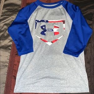 Under Armour 3/4 Sleeve Shirt  Size Youth Medium